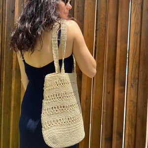 Crochet Raffia Beach Bag: Handmade Straw Shoulder Bag