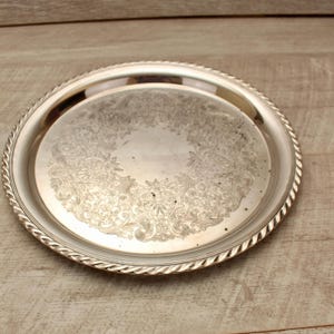 Vintage Wm. Rogers Silverpläterad dryckesbricka - Graverad Chippendale-stil Salver