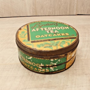 Vintage Lipton's Afternoon Tea Oatcakes Tin Green Circular Serving Instructions