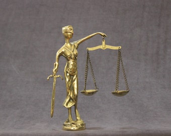 Estatua de la Dama de la Justicia dorada, estatua de la Dama de la Justicia ciega, figura de la Dama de la Justicia, decoración de oficina de abogados, regalo de abogado, latón hecho a mano, decoración de mesa