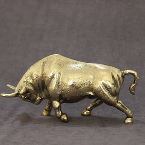 Handmade Bull Sculpture, Bull figurine, Bull Statue, Office Decor, Bull Gift, Brass Bull, Decorative Gift, Vintage Decor
