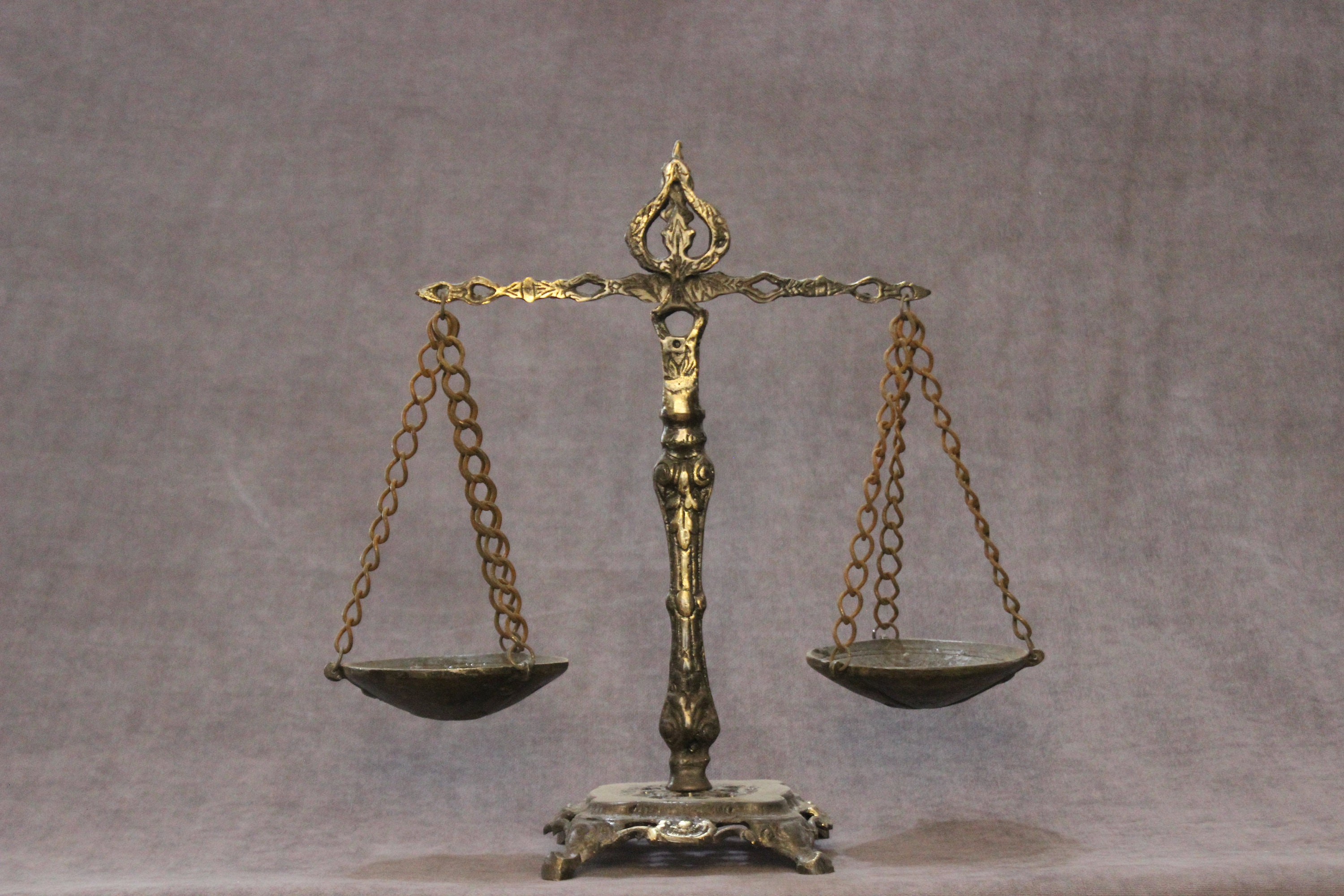Big scales of justice, justice scales statue, Office Decor, Lawyer Gift, Vintage Decor, Brass Casting, Table Decor, Office Gift