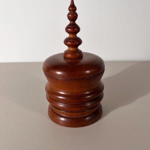 Pote de tabaco antigo de madeira