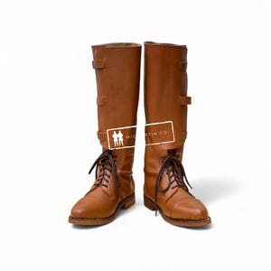 Handgemaakte cognacbruine leren laarzen met drievoudige gespen, unisex kniehoge paardrijlaarzen, historische re-enactment modeveterschoenen,