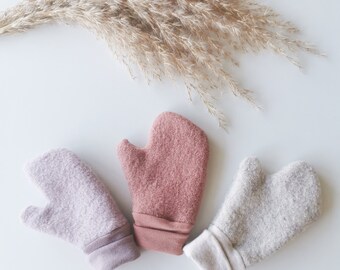 Baby Fäustlinge Handschuhe lindgrün unisex NEU Applikation Schmetterling 
