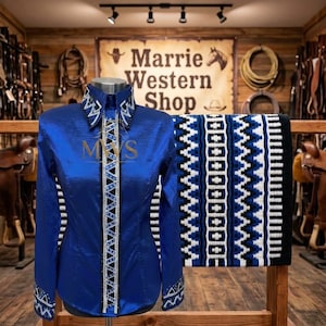 Conjunto de equitación Western azul real: camisa a juego con manta de silla de montar y pedrería.