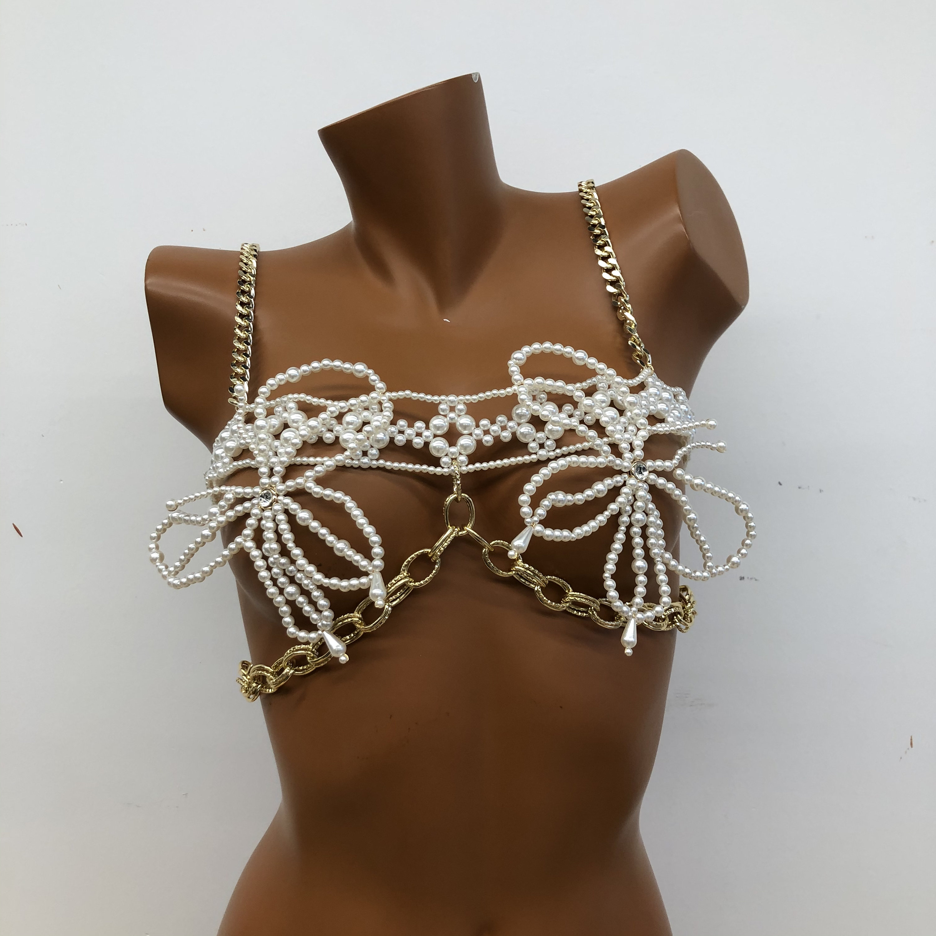 Butterfly Pearl Body Chain Fashion Pearl Body Chain Is Suitable for Women Parties Weddings Photography Adjustable Pearl Body Jewelry