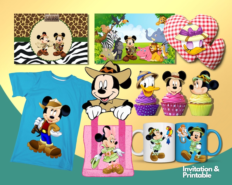 Op de afbeelding: Een set met printbare feestbenodigdheden met Mickey Mouse en Minnie Mouse in safari-outfits. De set bevat een T-shirt, een draagtas, twee mokken, cupcakes en een banner met de tekst "Safari".