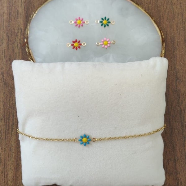 Delicate Daisy Bracelet, 18k Gold-Plated Steel, Lucky Micro Daisy Charm, Minimalist Jewelry Dainty Tiny  Minimalist boho hippy style gift