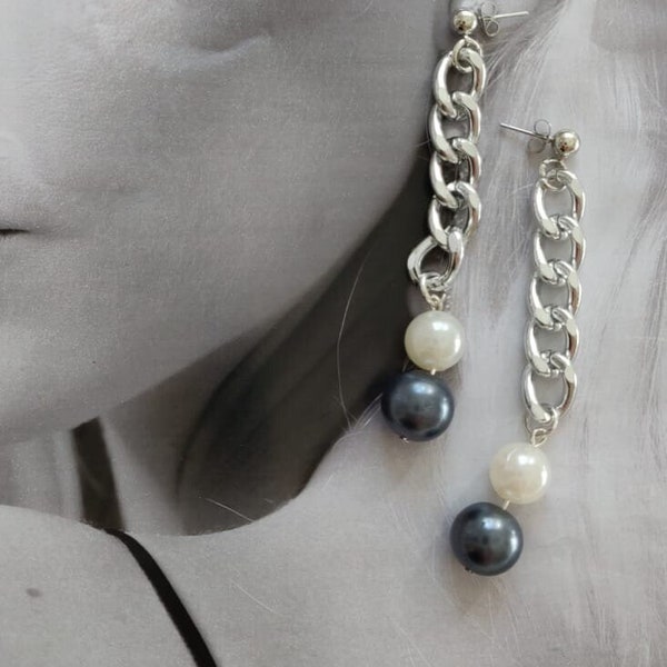 Punk chic Faux Pearls Lightweight earrings,Surgical Steel Studs,Light Silver Cuban Chain,White and Gray Anthracite Made in Italy jewelry set