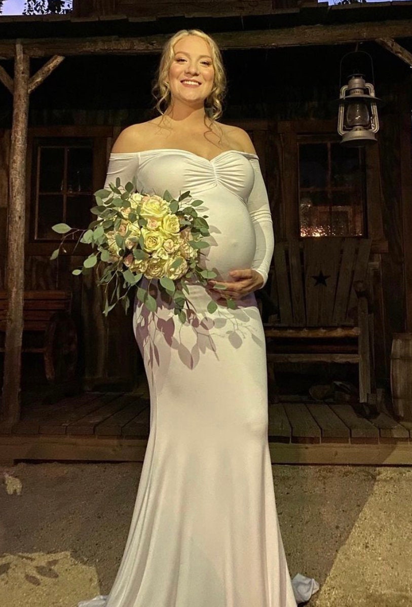Bishop Sleeve Sweetheart Maternity Gown with Mini Train