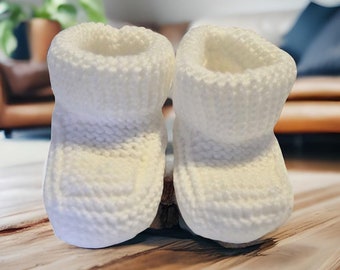 Hand Knitted Baby Booties for Infant in Wool, Baby Shoes, Soft Baby Socks, Gender Neutral, Baby Booties Knitted with Cuffs, Baby Slippers