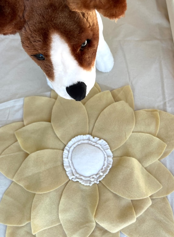 Flower Dog Snuffle Mat