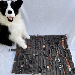 Simple Gray with Pattern Fringed Snuffle Mat for Pet Enrichment