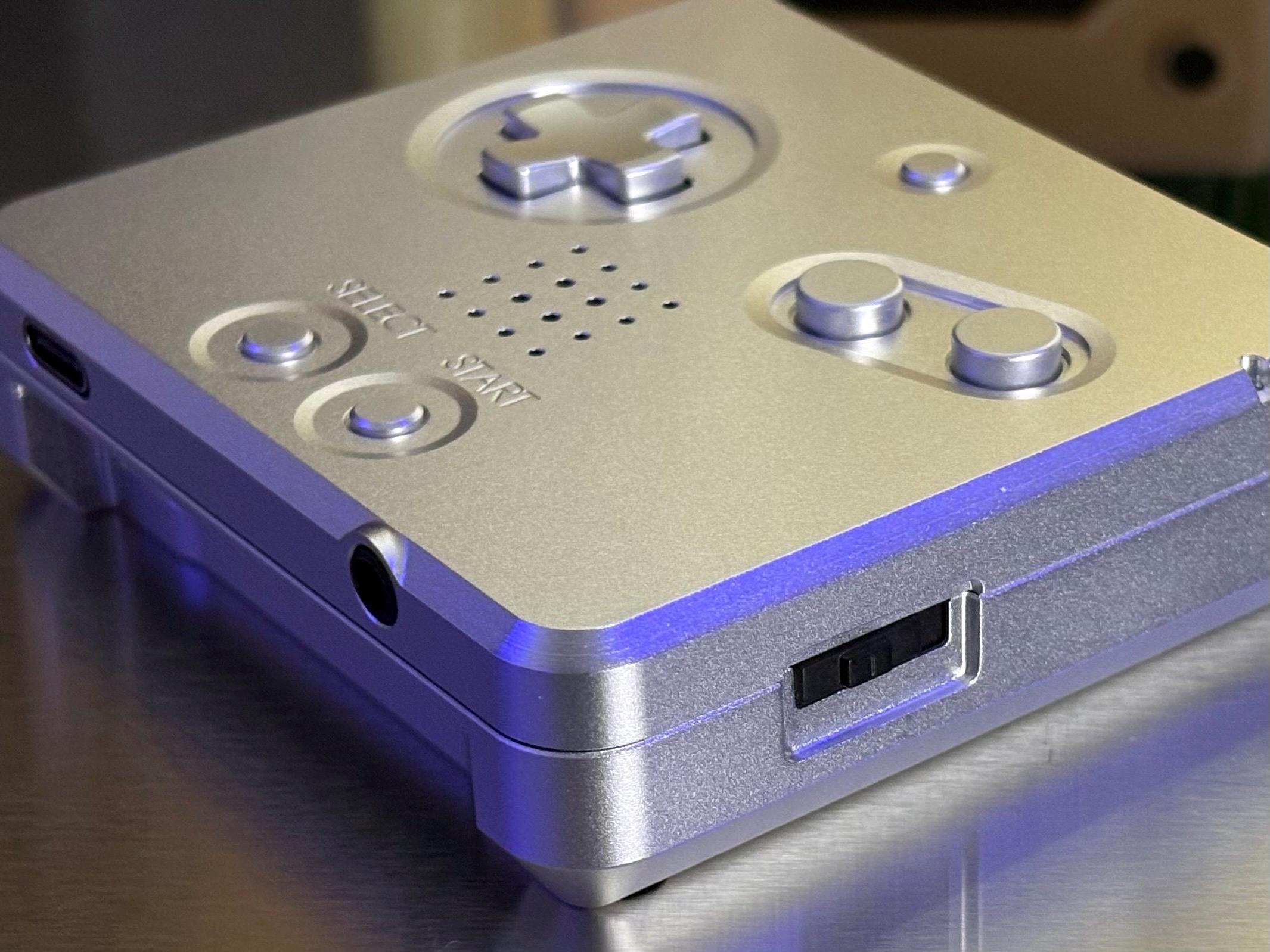 ゲームボーイアドバンスSP boxy pixel Game Boy Advance SP Unhinged Aluminum Machined Shell