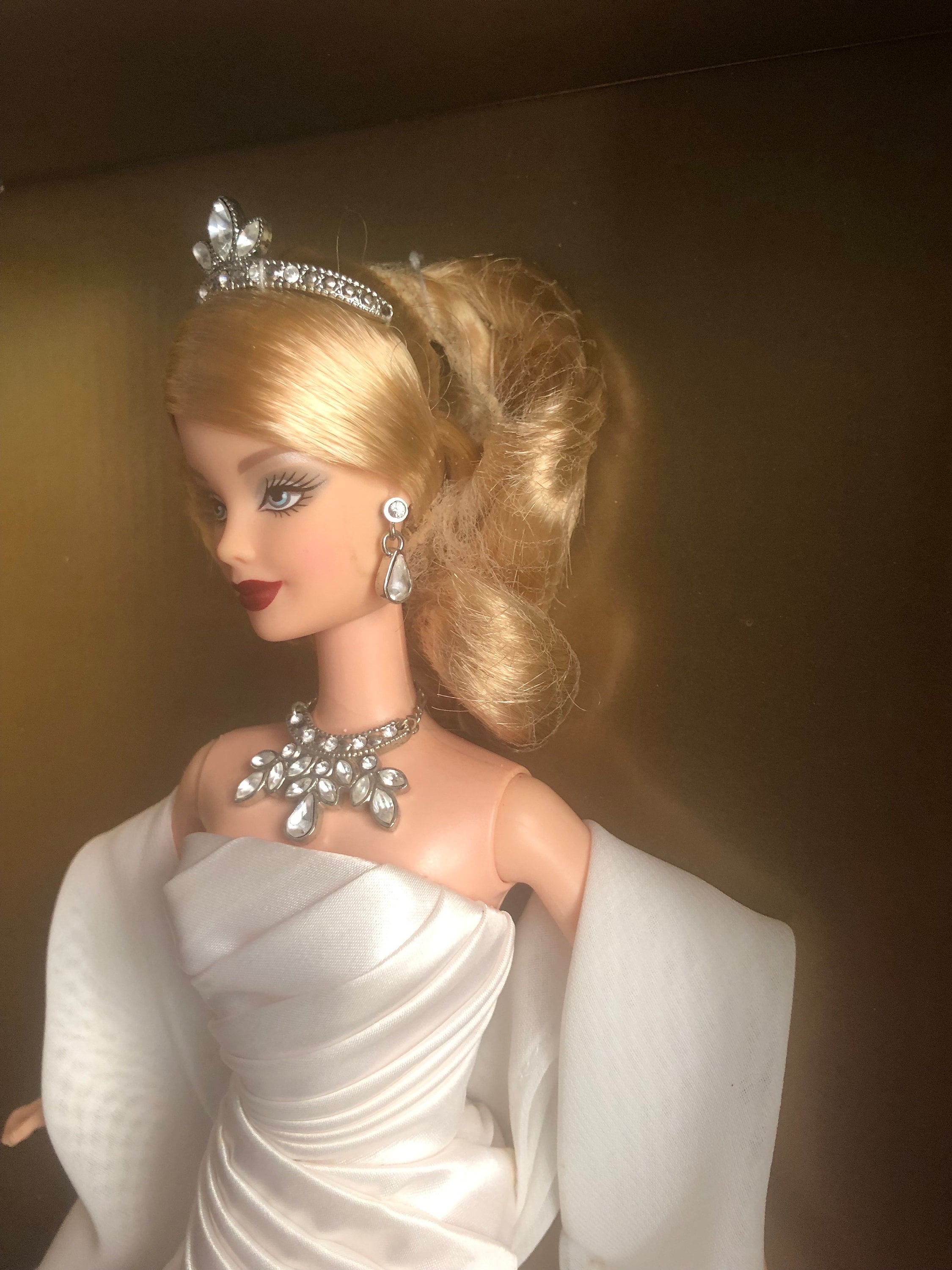 Diamond sales choker barbie