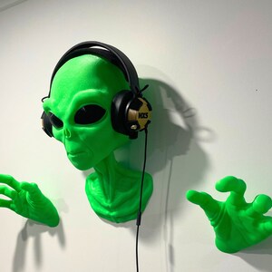 Alien Wall Mounted decor 3D Gamer decoration and headphones holder