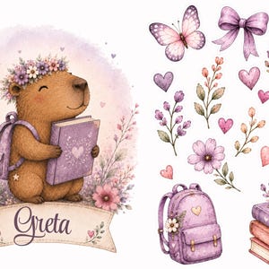 Pode incluir: Um conjunto de ilustrações digitais com uma capivara castanha usando uma coroa de flores, uma mochila roxa e segurando um livro. O nome Greta está escrito numa faixa. Elementos adicionais incluem uma borboleta, laço, corações, flores, uma placa de madeira, uma mochila e uma pilha de três livros.