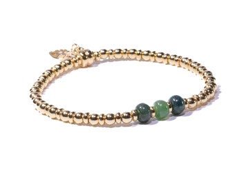 Bracelet extensible Adare de la collection Lea - Jaspe vert, perles en plaqué or et plaqué or avec breloque feuille en plaqué or