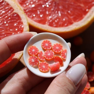 10 slices of grapefruit , Dollhouse food, Food for dollhouse, Mini food, Doll food, Miniature fruits , Miniatures, Mini grapefruit