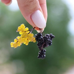 Miniaturtraube für Puppe, Puppenhausminiaturen, Trauben im Maßstab 1: 6, Miniaturfutter, realistisches künstliches Obst, Puppenzubehör