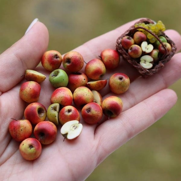 Miniature apples for a dollhouse, 1/12 and 1/6 scale realistic fruits, realistic fruits Miniature apples