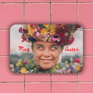 Midsommar Aufkleber, A24 Aufkleber, Good For Her Aufkleber, Final Girl , Die Cut Aufkleber, Horrorfilm Aufkleber, May Queen Aufkleber