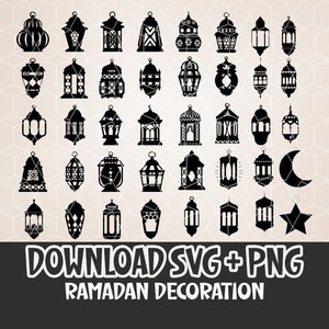 Puede incluir: Un conjunto de 36 archivos digitales SVG y PNG de faroles de Ramadán en blanco y negro. Los faroles son de varias formas y tamaños, incluyendo medias lunas y estrellas.