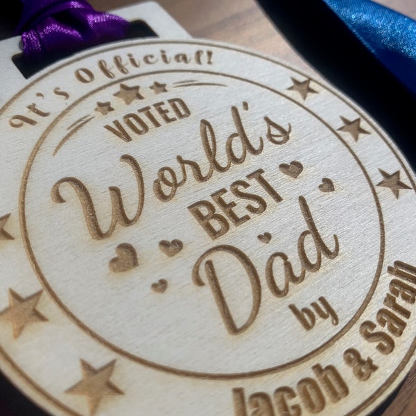 Personalised World's Best Dad Wood Medal, Dad gift from the kids, Father's Day, Round Medal with Ribbon, Dad Birthday from Kids