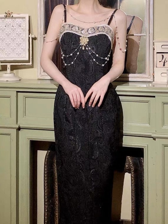 Vintage Chanel ✨  Fashion, Long bodycon dress, Celebrity dresses