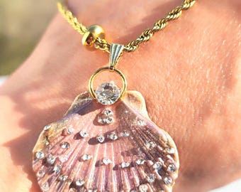 Collar de conchas marinas naturales – colgante marino hecho a mano – cadena de acero inoxidable chapada en oro – joyería elegante, accesorios de verano, joyería de playa