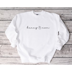 Bunny Mom Sweatshirt, Bunny Mama Gift, Rabbit Lover Gifts, Bunny Parent Shirt, Bunny Lover Shirt, Bunny Mom Gift, Bunny Shirt, Rabbit Shirt 画像 6