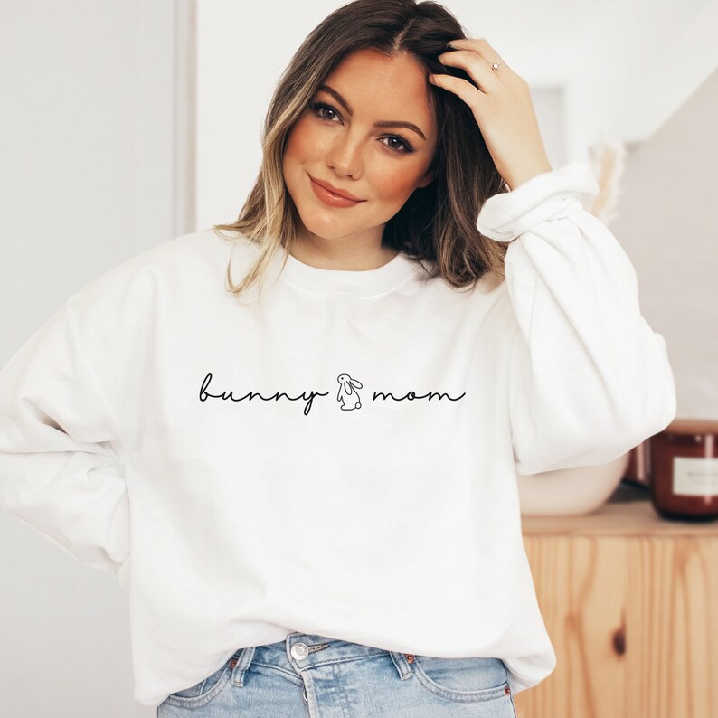 Bunny Mom Sweatshirt, Bunny Mama Gift, Rabbit Lover Gifts, Bunny Parent Shirt, Bunny Lover Shirt, Bunny Mom Gift, Bunny Shirt, Rabbit Shirt 画像 2