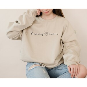 Bunny Mom Sweatshirt, Bunny Mama Gift, Rabbit Lover Gifts, Bunny Parent Shirt, Bunny Lover Shirt, Bunny Mom Gift, Bunny Shirt, Rabbit Shirt 画像 7