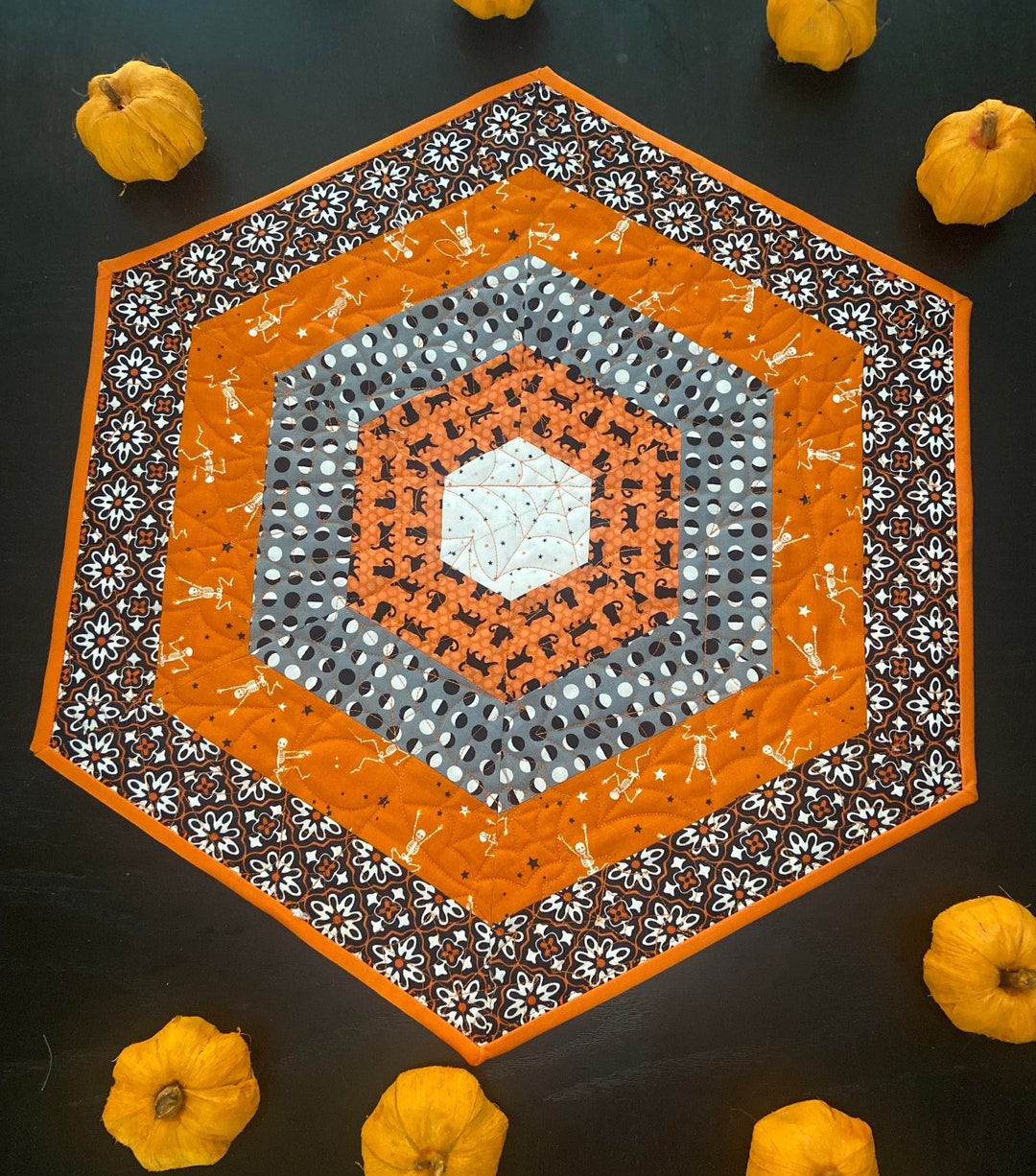 Halloween Web Table Topper 5 - Quilted - Etsy