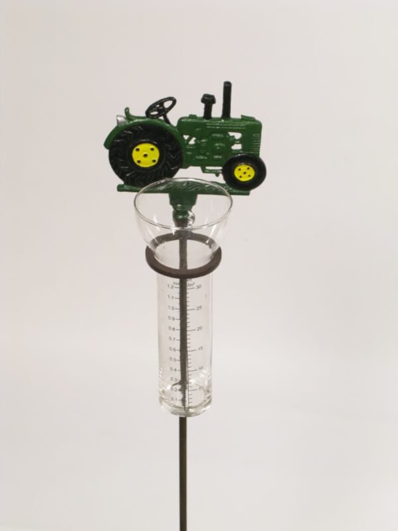 Tractor Rain Gauge Rain Gauge Tractor Made of Cast Iron on Pole Garden