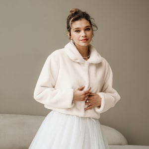 Ivory Eco Faux Fur Wedding Jacket: The Ultimate Bride Winter Cover-Up for Wedding dress, Ivory Fur Wrap Stole for Bridesmaids Christmas Gift