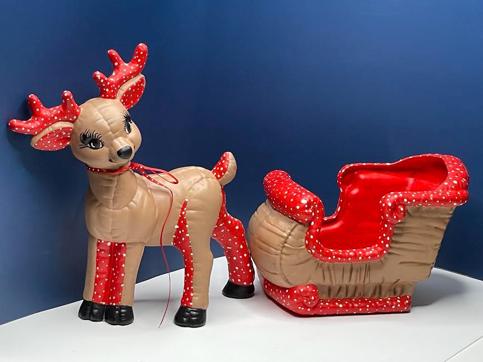 Kimple Ceramic Mold 1980's Christmas Reindeer and Sleigh Figurines Quilted Look Red & White Polka Dot Patterns. Set of 2 by Paulina.