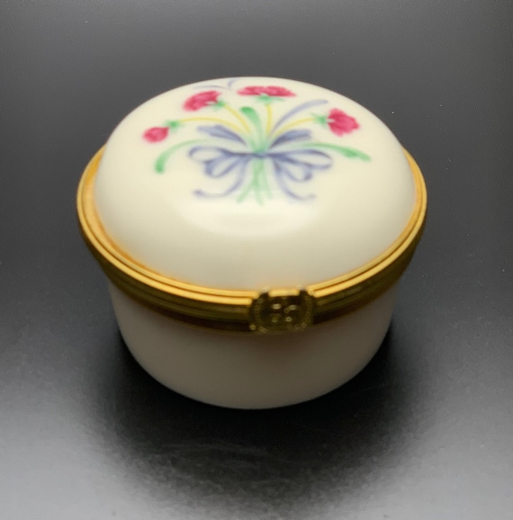 Lenox Small Porcelain Jewelry Trinket Box with Go… - image 1