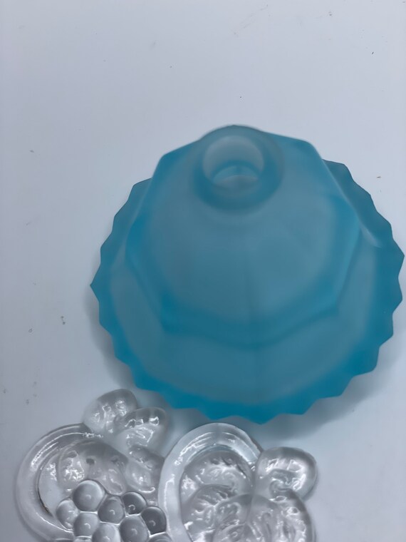 I W RICE & CO. Blue Satin Hand Blown Glass Perfum… - image 5