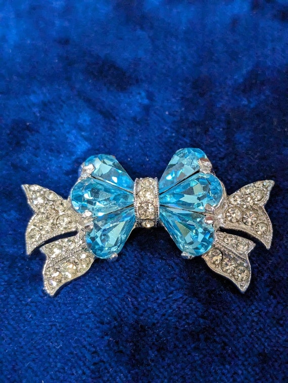 Vintage Eisenberg Bow Brooch with Aqua Stones