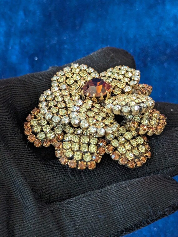 Beautiful Layered Petals Rhinestone Brooch AUSTRIA - image 1