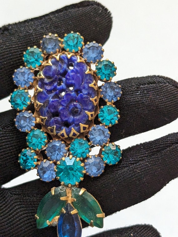 Vintage Austria Brooch with Molded Glass Cabochon,