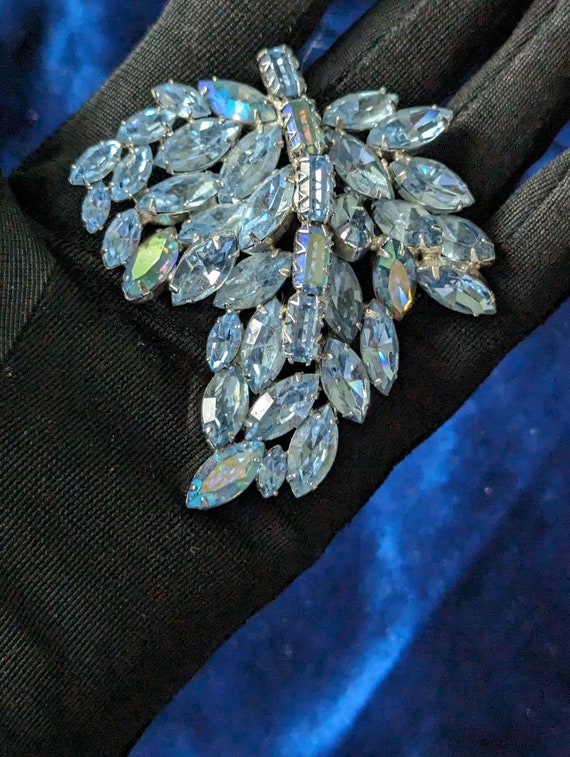 Vintage Weiss Large Pale Blue Leaf Brooch