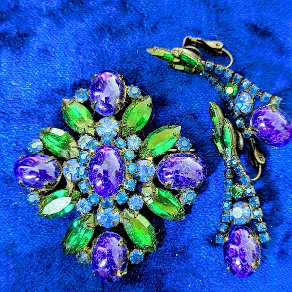Stunning Faux Lapis and Rhinestone Brooch Set in Japanned Metal