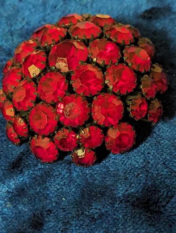 bright red rhinestone - Gem