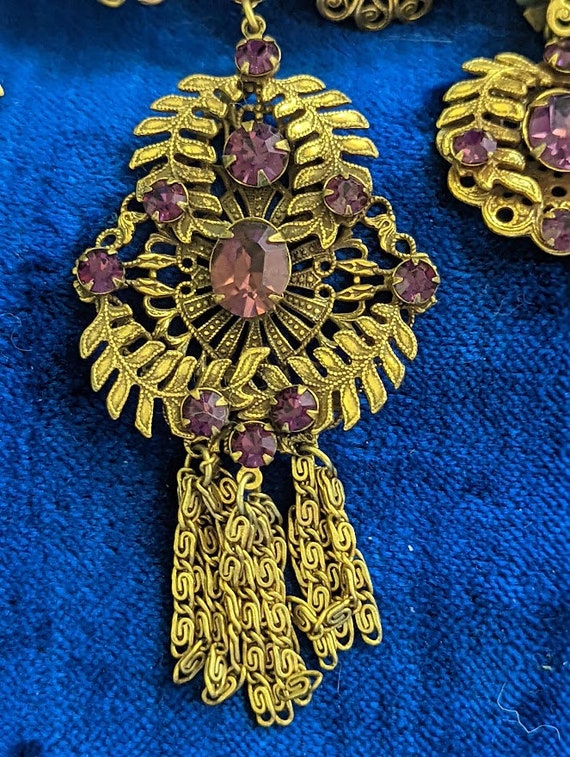 Beautiful 1930's Vintage Brass Filigree and Ameth… - image 3