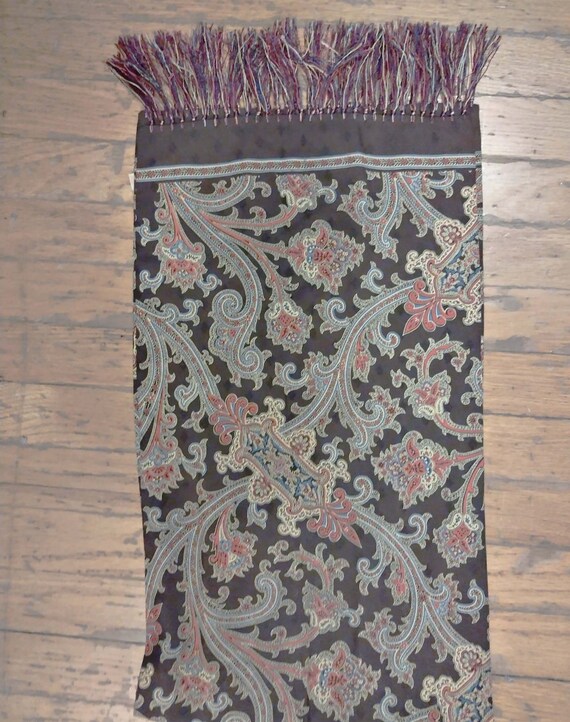 1940's Paisley Print Scarf with Hand-Knotted Frin… - image 3