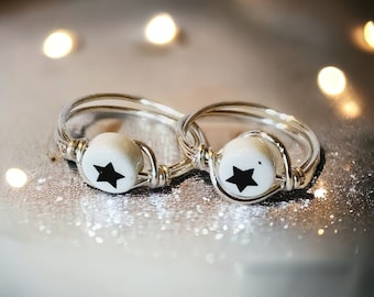 Star ring, black and white, handmade jewelry, star, silver ring, cute rings, gifts for her, beaded jewelry, 90s vibes, wire wrapped jewelry