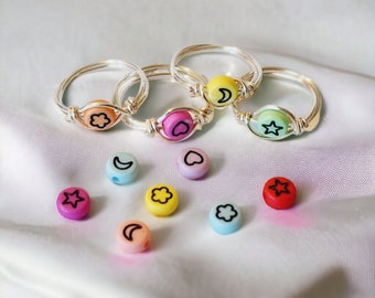 Colorful beaded wire wrapped rings, set of 4, wire wrapped rings, silver rings, costume jewelry, best friend rings, beaded jewelry